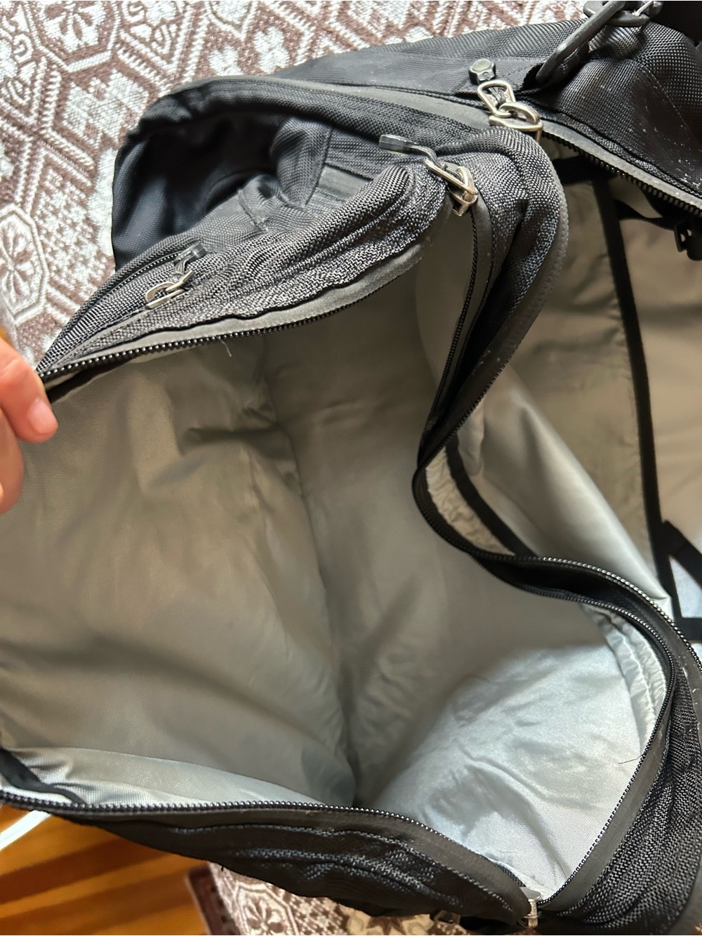 Patagonia MLC Travel Bag 45L Discontinued Black 3Way Briefcase/Backpack/Carry-On - Picture 3 of 6